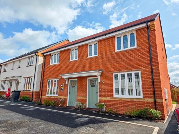 3 Bedroom Semi-Detached House To Rent In Furrow Place, Wimborne, BH21