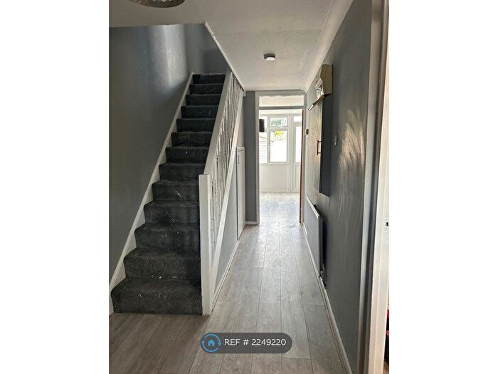 3 Bedroom Terraced House To Rent In Coniston Way, Milton Keynes, MK2