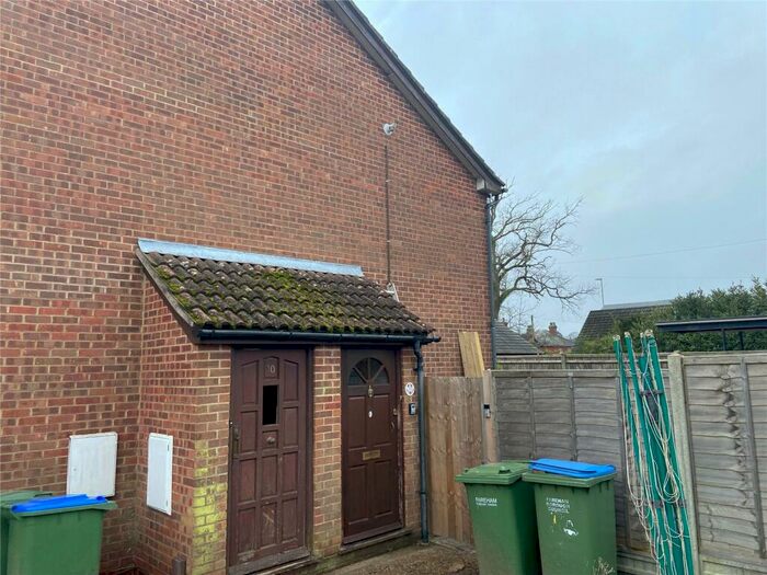 1 Bedroom End Of Terrace House To Rent In Dove Gardens, Park Gate, Southampton, Hampshire, SO31