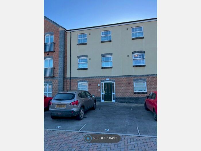 2 Bedroom Flat To Rent In St. Austell Way, Swindon, SN2