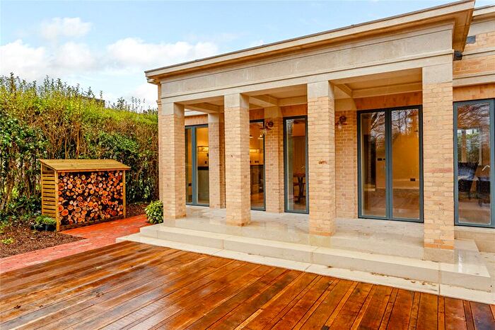 2 Bedroom Bungalow To Rent In Grantchester Road, Cambridge, CB3