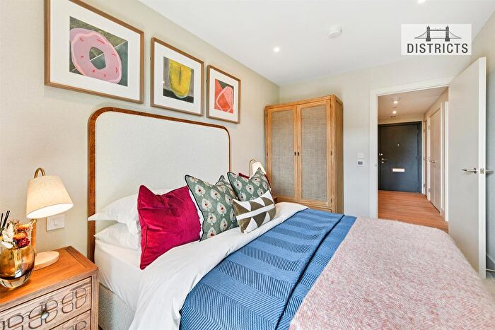 1 Bedroom Flat For Sale In Bow Green, Bow Common Ln, E3
