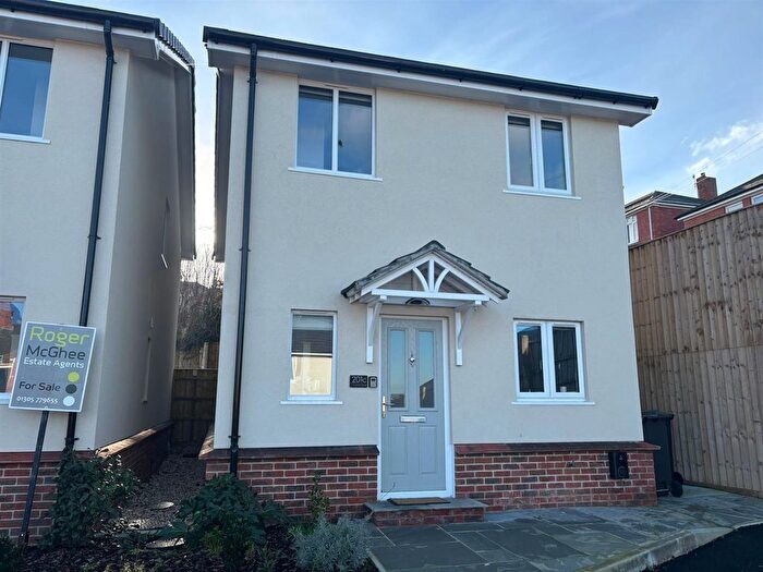 3 Bedroom Detached House For Sale In Chickerell Road, Weymouth, DT4