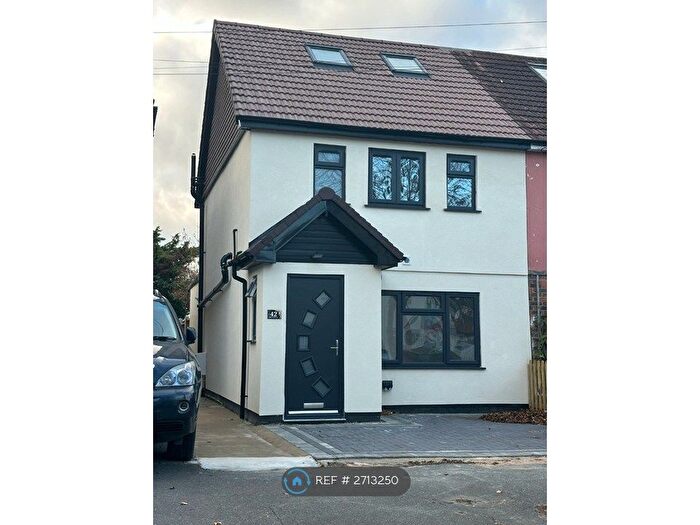 3 Bedroom Semi Detached House To Rent In Alberta Avenue, Cheam, Sutton, SM1
