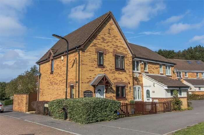 3 Bedroom End Of Terrace House To Rent In Mosaic Close, Netley, Southampton, SO19