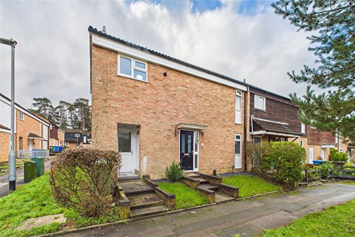 3 Bedroom End Terrace House For Sale In Ollerton, Bracknell, Berkshire, RG12