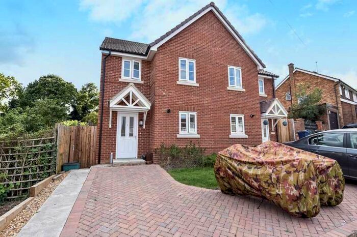 3 Bedroom Semi-Detached House To Rent In Downley, High Wycombe, HP13