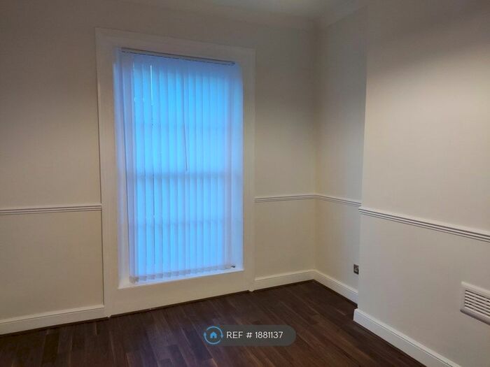 1 Bedroom Flat To Rent In Harmer Street, Gravesend, DA12