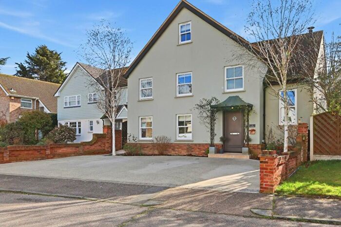 5 Bedroom Detached House For Sale In Penn Close, Orsett, RM16