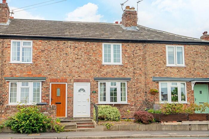 2 Bedroom Cottage For Sale In Chestnut Row, Skelton, York, YO30