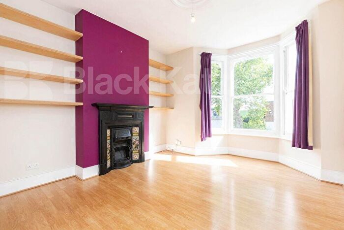 2 Bedroom Flat To Rent In Tottenham Lane, Crouch End / Hornsey, N8