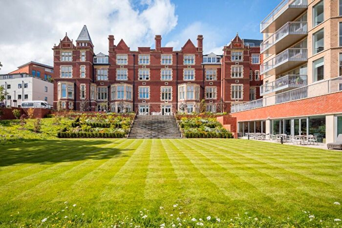 2 Bedroom Retirement Property For Sale In Redland Hill, Bristol, BS6