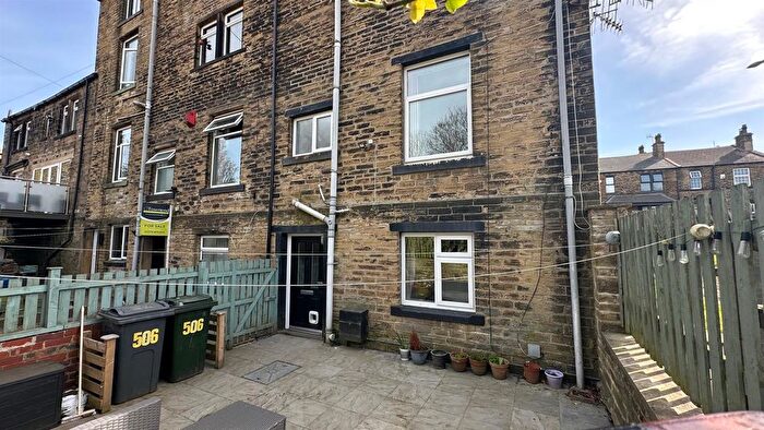 1 Bedroom Flat To Rent In Leeds Road, Thackley, Bradford, BD10