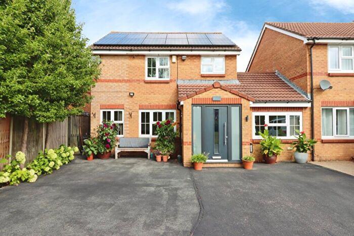4 Bedroom Link Detached House For Sale In The Willows, Bradley Stoke, Bristol, Gloucestershire, BS32