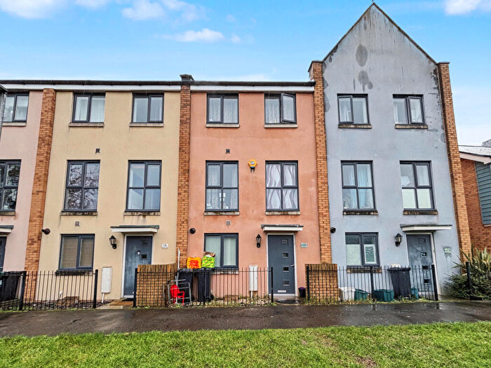 3 Bedroom Town House For Sale In Swithins Lane, Patchway, Bristol, Gloucestershire, , Gb, BS34