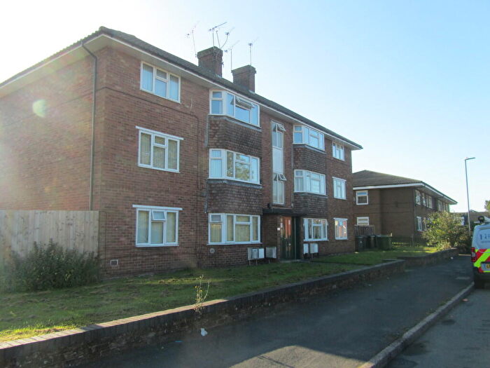 2 Bedroom Flat To Rent In Winterton Road, Bulkington, CV12