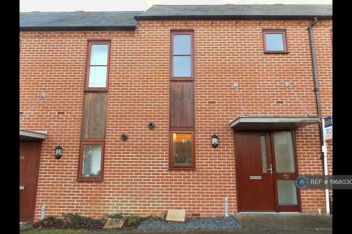 2 Bedroom Terraced House To Rent In Elder Road, Basingstoke, RG24