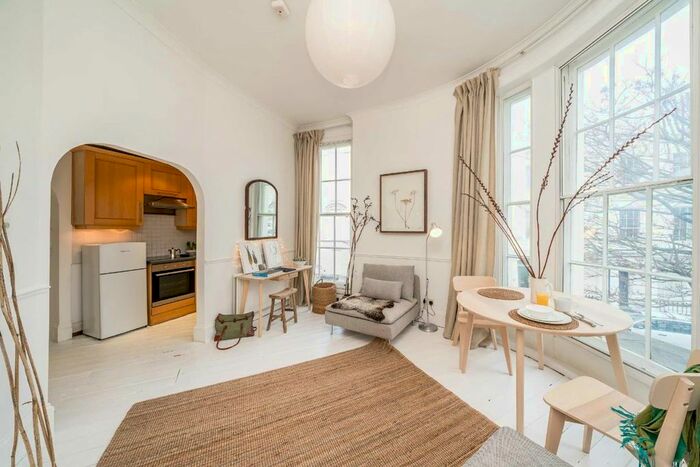 1 Bedroom Flat To Rent In Charlwood Street, London, SW1V