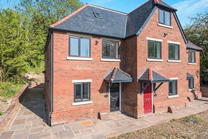 3 Bedroom End Of Terrace House For Sale In Hughenden Road, High Wycombe, Buckinghamshire, HP13