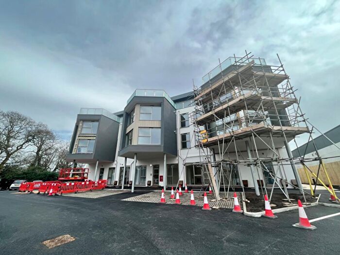 1 Bedroom Flat To Rent In Bowmont Place, Christchurch, BH23