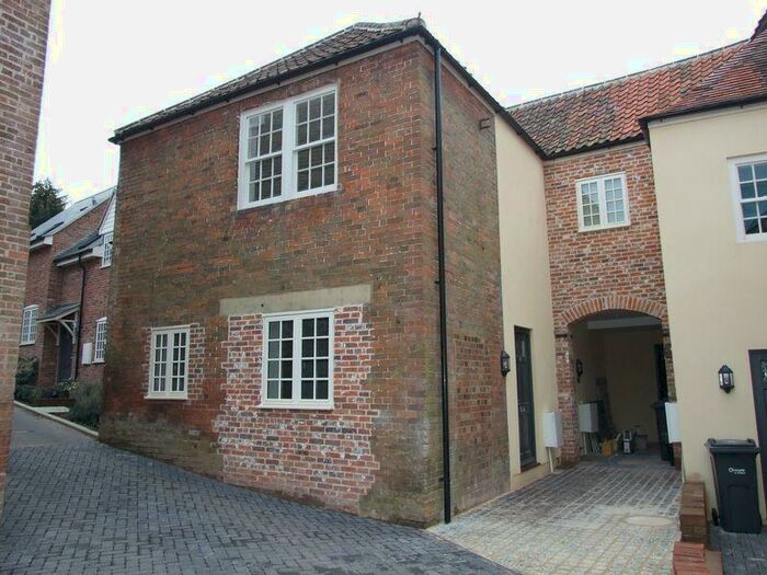 1 Bedroom Terraced House To Rent In Oxford Mews, Westbury, BA13