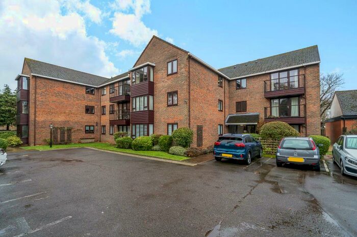 2 Bedroom Apartment To Rent In Hernes Road, Summertown, OX2