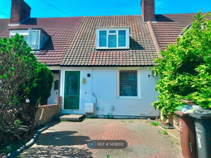 2 Bedroom Terraced House To Rent In Lloyd Road, Dagenham, RM9