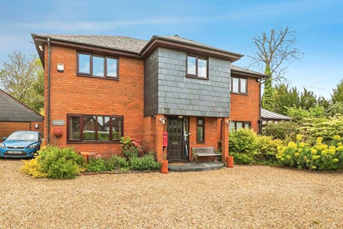 5 Bedroom Detached House For Sale In High Street, Flitton, MK45