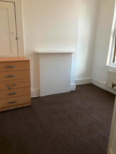 2 Bedroom Detached House To Rent In Farrant Avenue, London, N22