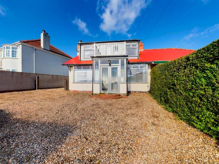 4 Bedroom Semi-Detached House For Sale In Bempton Short Lane, Bridlington, Yorkshire, YO16
