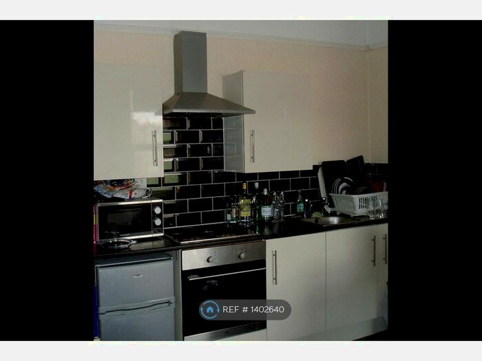 1 Bedroom Flat To Rent In Queensland Avenue, Coventry, CV5