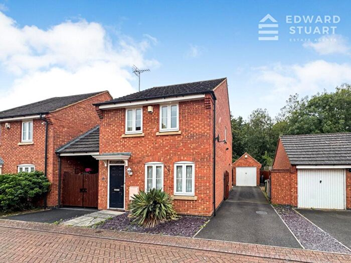 3 Bedroom Detached House For Sale In Lyvelly Gardens, Parnwell, Peterborough, Cambridgeshire, PE1