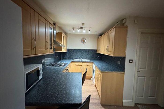 2 Bedroom Flat To Rent In Devon Road, Leeds, LS2