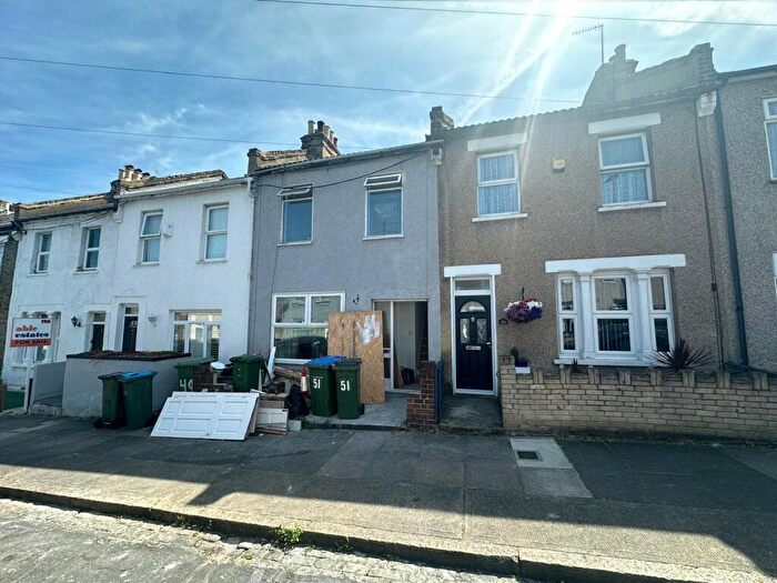 3 Bedroom Terraced House To Rent In Speranza Street, London, SE18
