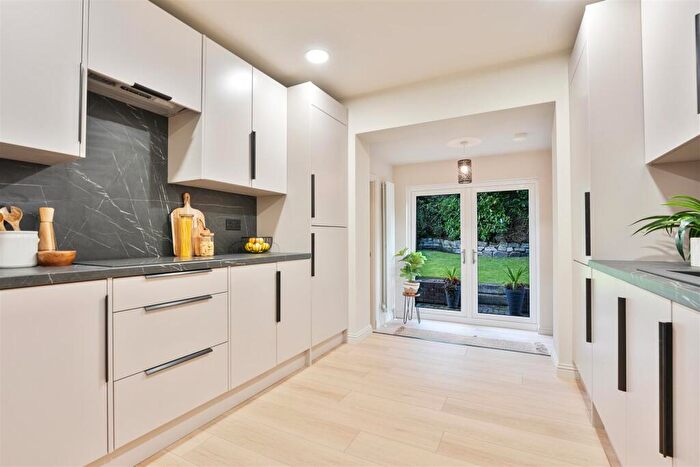 4 Bedroom Detached House For Sale In Carnwath Road, Carluke, ML8