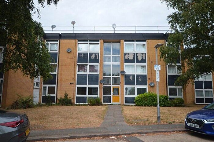 2 Bedroom Flat To Rent In Hatfield Road, St Albans, AL1