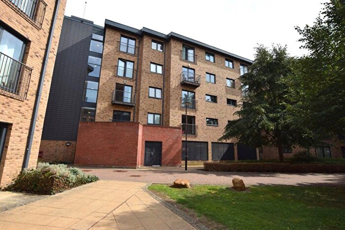 2 Bedroom Flat To Rent In Princes Street, Huntingdon, Cambridgeshire, PE29