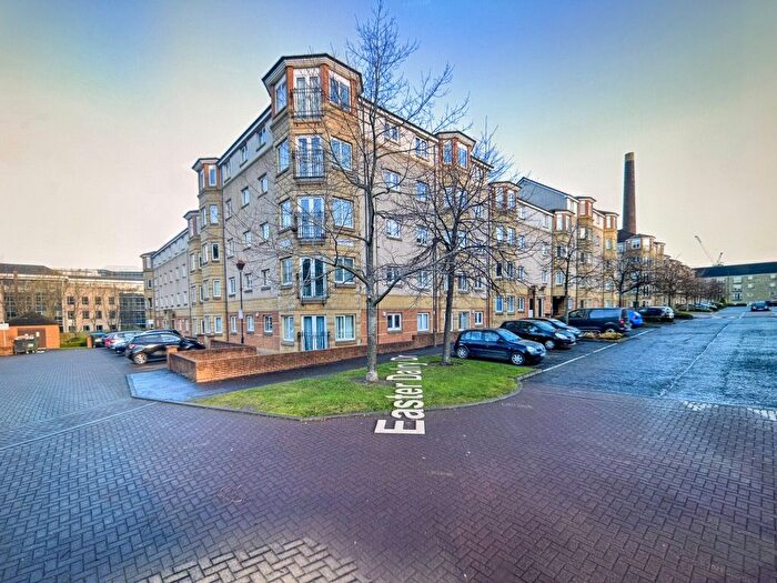 3 Bedroom Flat To Rent In Easter Dalry Drive, Dalry, Edinburgh, EH11