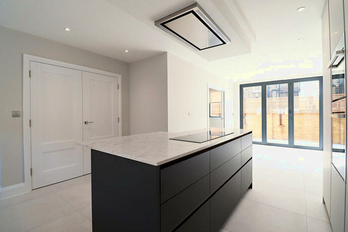 3 Bedroom Semi-Detached House To Rent In Sun Lane, London, SE3