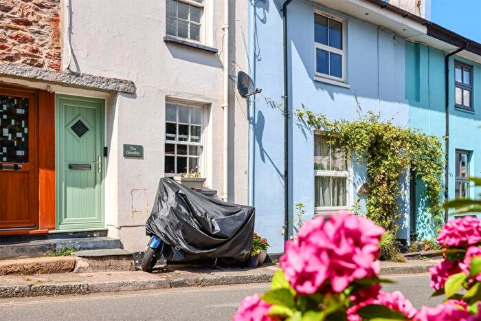 3 Bedroom Terraced House For Sale In West Street, Millbrook, Cornwall, PL10