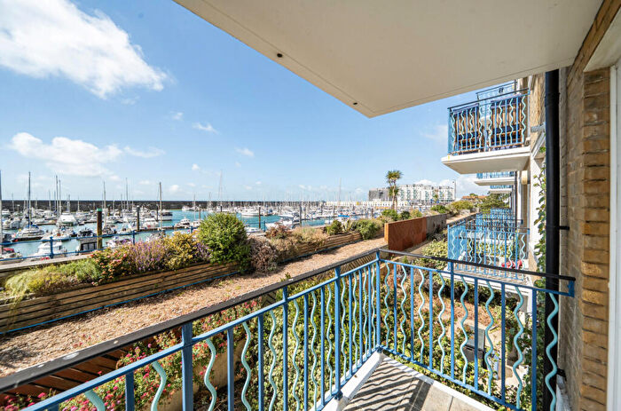 3 Bedroom Duplex For Sale In Collingwood Court, The Strand, Brighton Marina Village, BN2