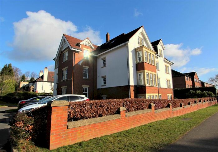 2 Bedroom Flat To Rent In Arncliffe Road, West Park, Leeds LS16