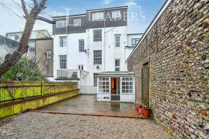 1 Bedroom Apartment To Rent In Devonshire Place, Brighton, BN2