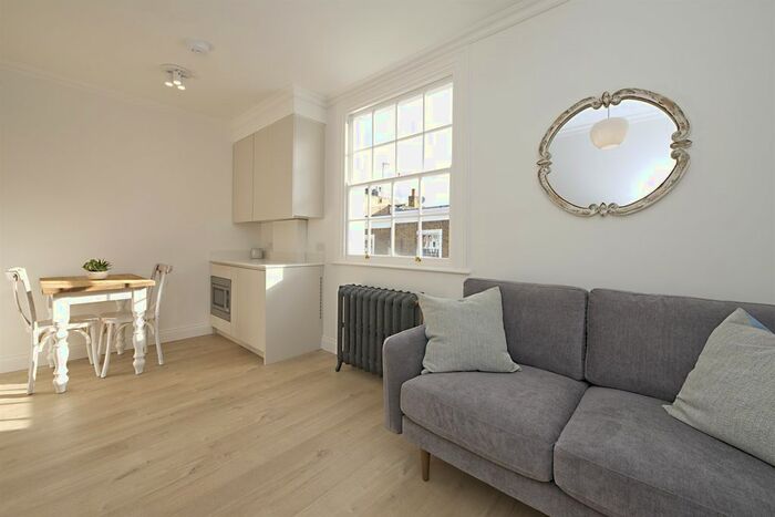 1 Bedroom Flat To Rent In Campden Street, London, W8