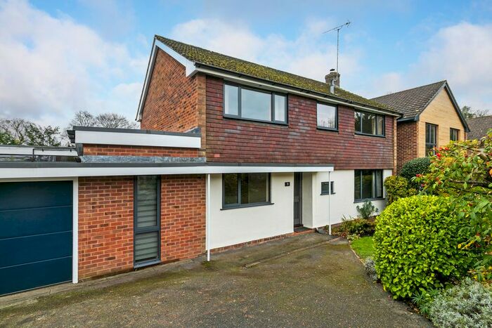 4 Bedroom Detached House To Rent In Abbey Hill Road, Winchester, SO23