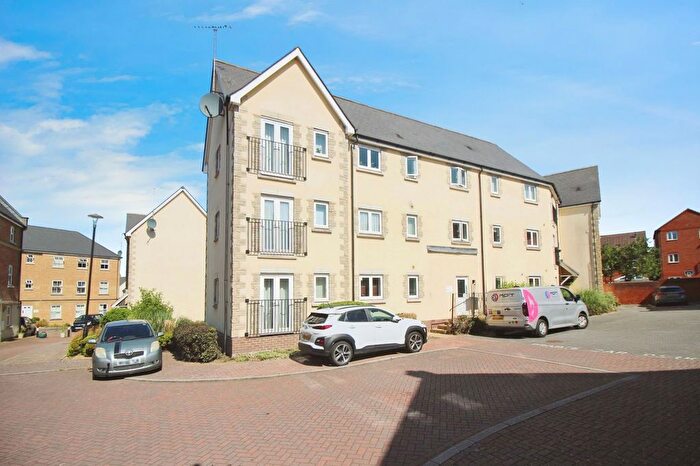 2 Bedroom Flat To Rent In Smart Close, Swindon, SN25