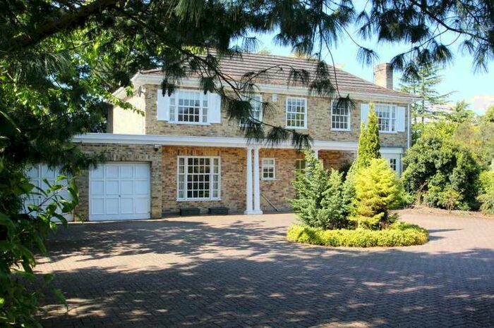 4 Bedroom Detached House To Rent In Woking, GU22