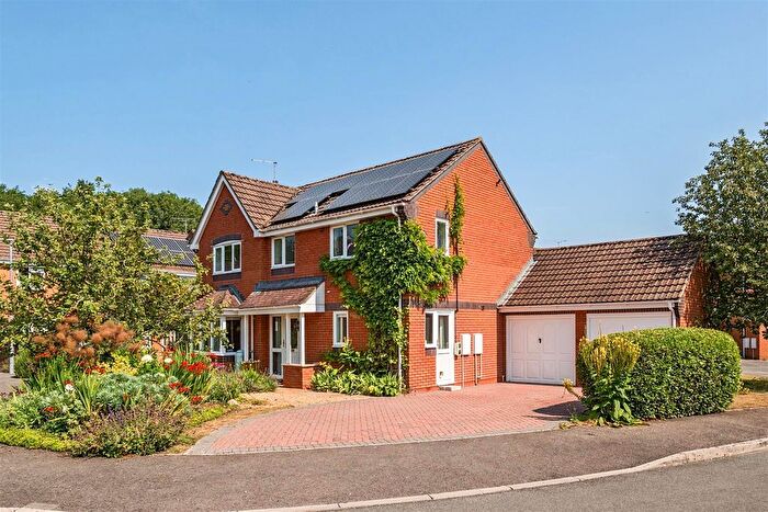 4 Bedroom Detached House For Sale In Cranesbill Road, Devizes, SN10