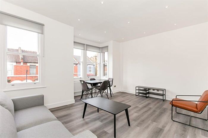 1 Bedroom Apartment To Rent In Wendover Road, London, NW10