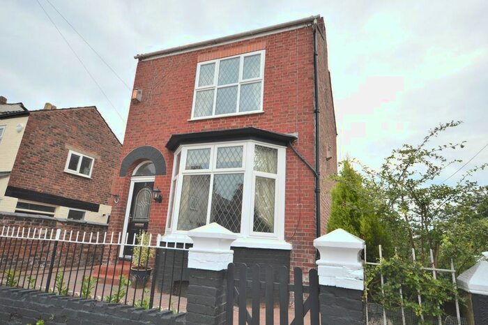 2 Bedroom Detached House To Rent In Warrener Street, Sale, M33